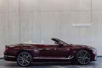 Bentley Azure 2023 occasion